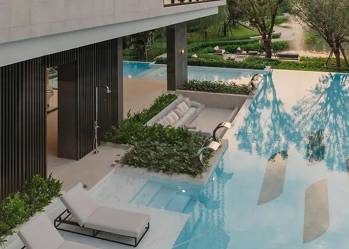 Luxury In Yothinpattana Include Gym And Swimming Pool バンコク都