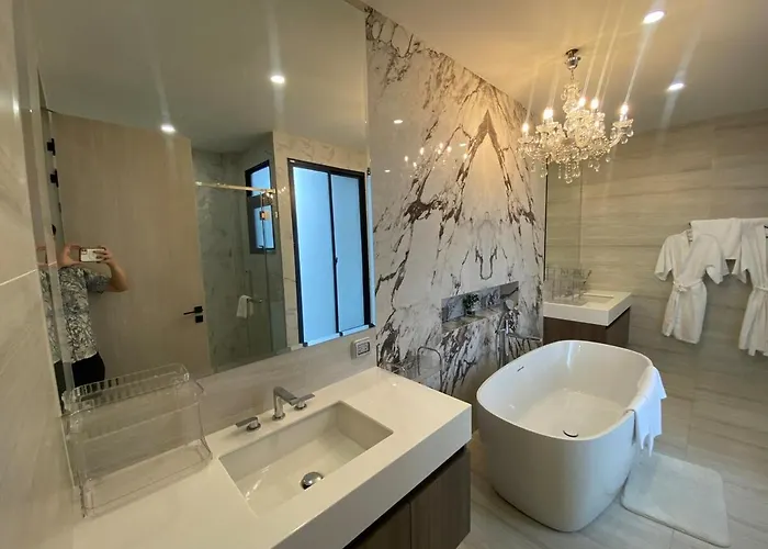 Luxury In Yothinpattana Include Gym And Swimming Pool ヴィラ バンコク都
